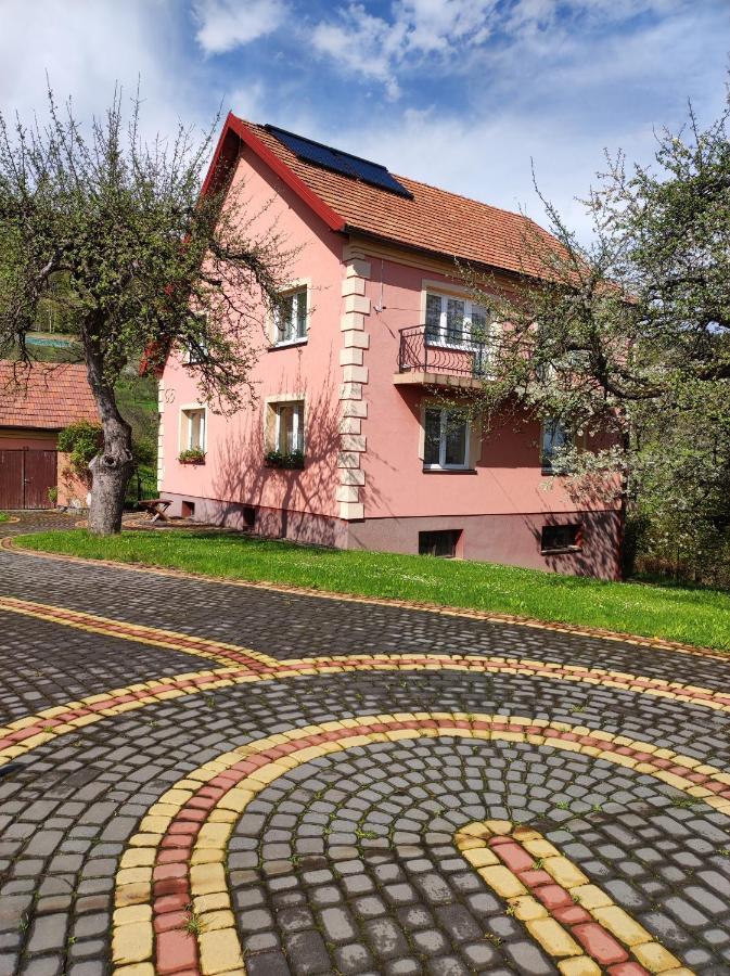 Villa Dom Pod Jabloniami Lukowica Exterior foto