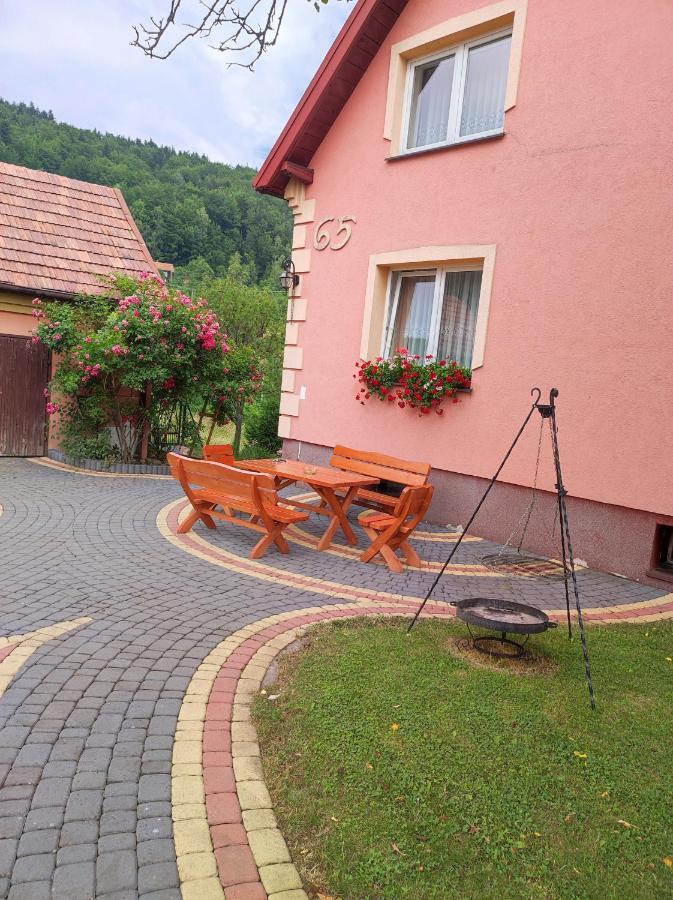 Villa Dom Pod Jabloniami Lukowica Exterior foto
