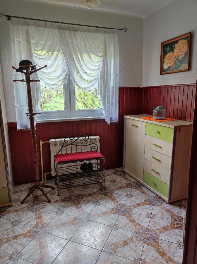 Villa Dom Pod Jabloniami Lukowica Exterior foto