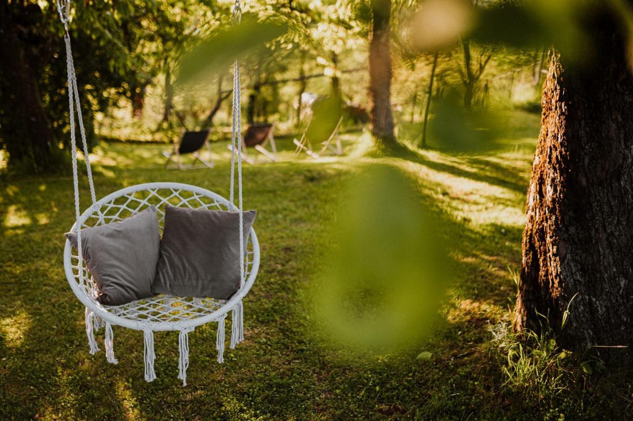 Villa Dom Pod Jabloniami Lukowica Exterior foto
